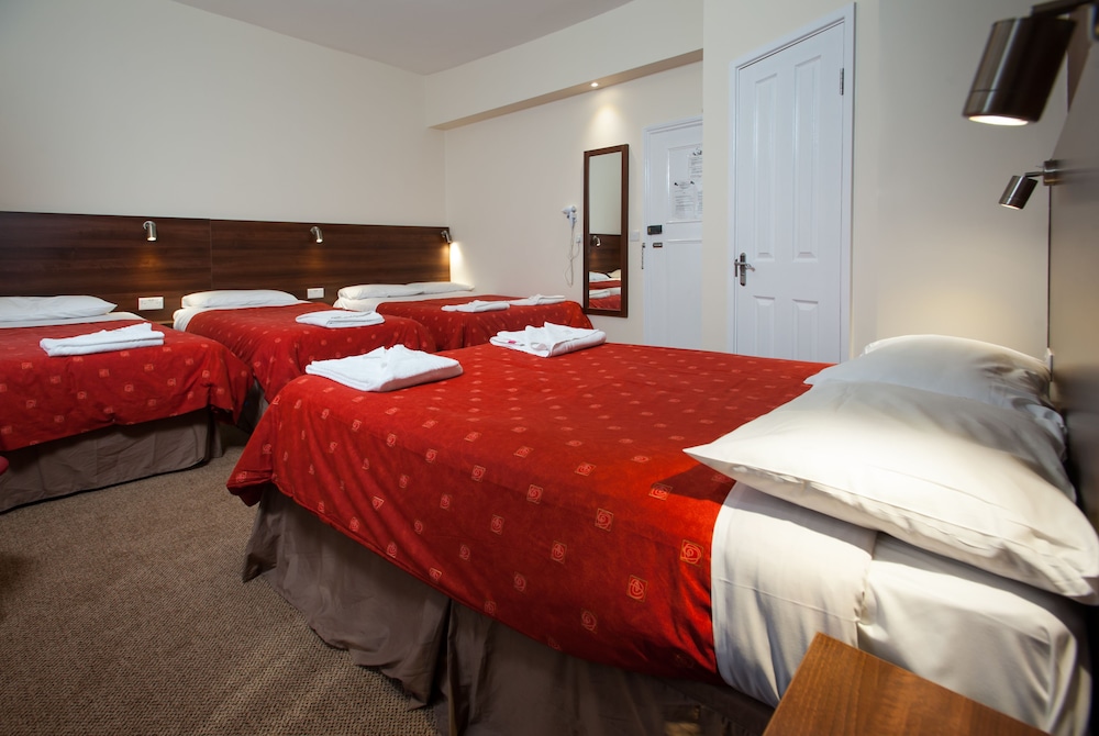 Marble Arch Inn 12/29