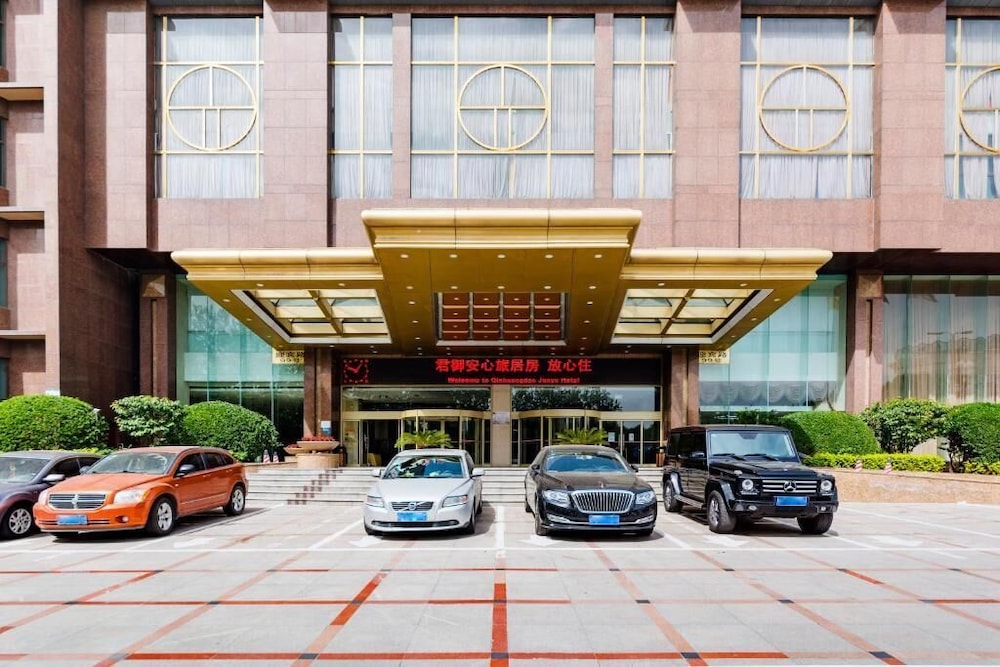JUNYU GRAND HOTEL 31/33