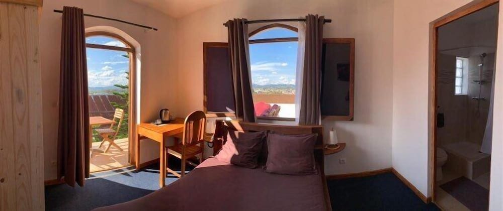 Iarimbato Hotel 12/18