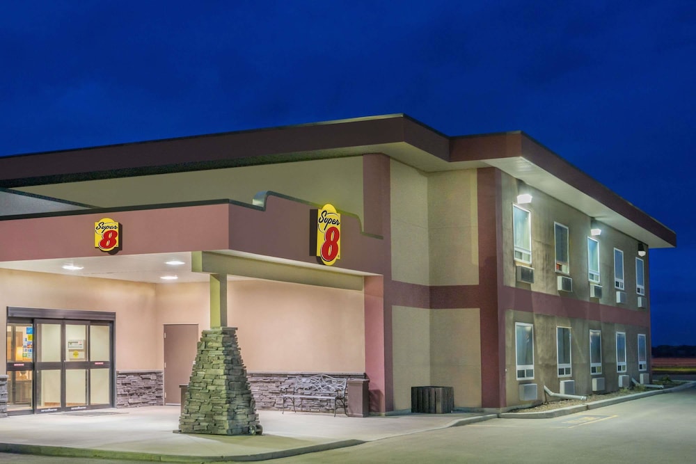 Super 8 By Wyndham Innisfail 2/15