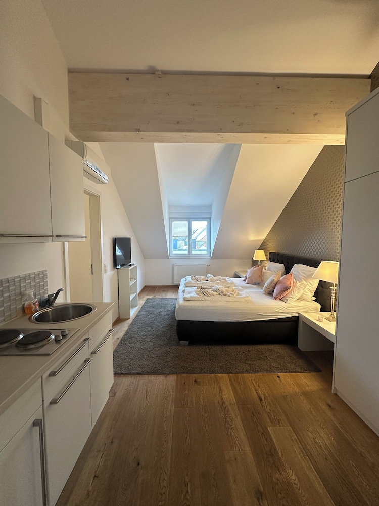 Helvetia Suites 19/52