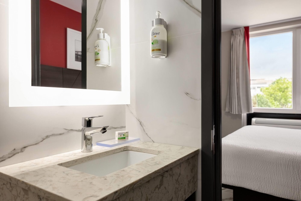 Ramada by Wyndham Brooklyn Empire Blvd 46/50