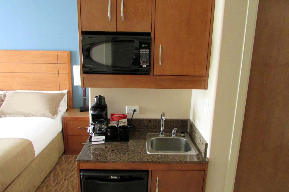 Sandman Hotel Suites Squamish 18/46