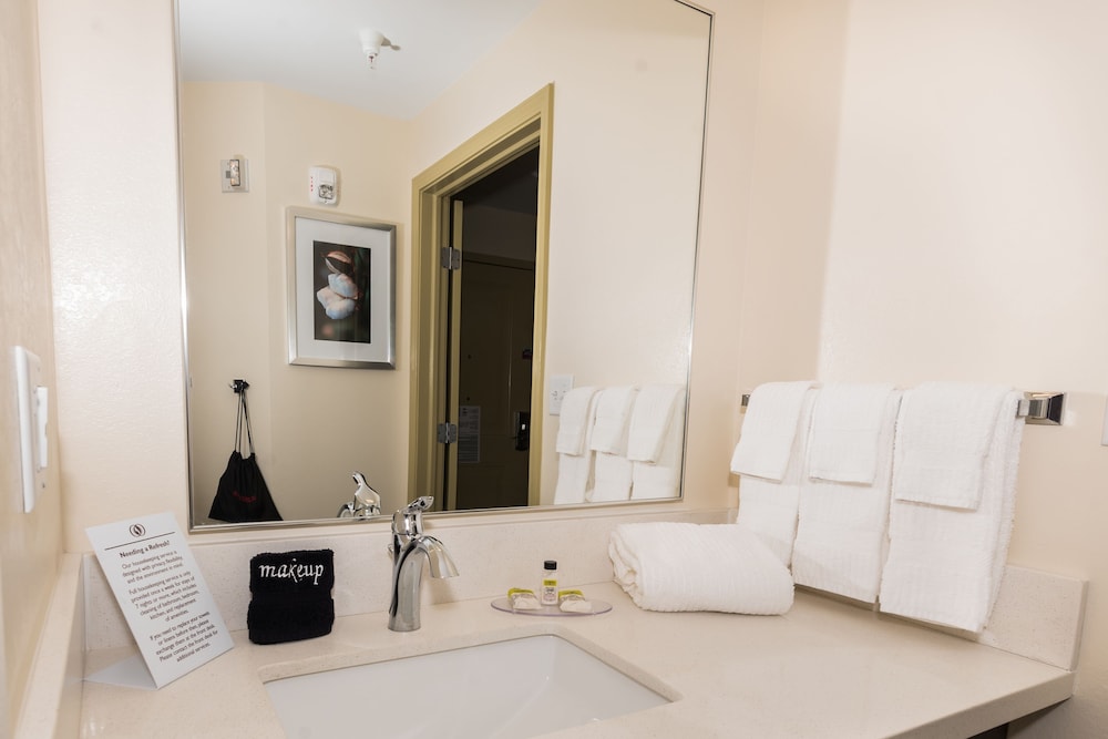 CANDLEWOOD SUITES FT WALTON BCH - HURLBURT AREA 16/39