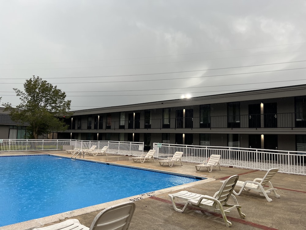 Travelodge by Wyndham Suffolk 3/15