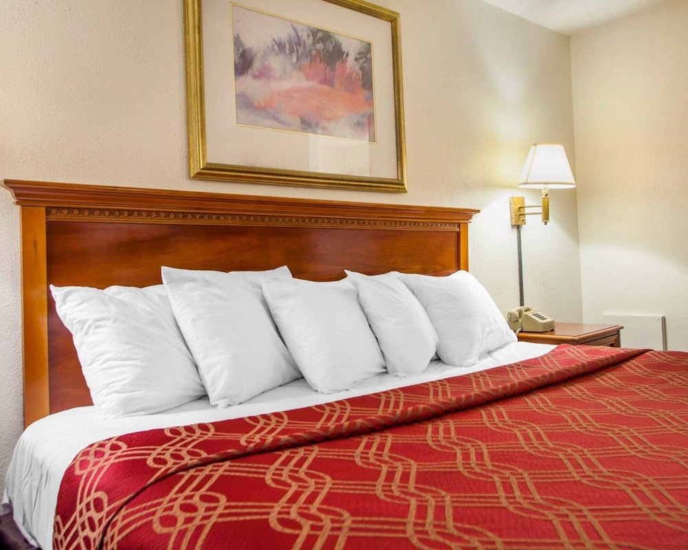 Econo Lodge Somers Point 16/23