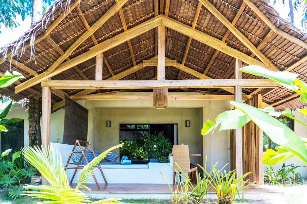 El Nido Mahogany Beach 58/70
