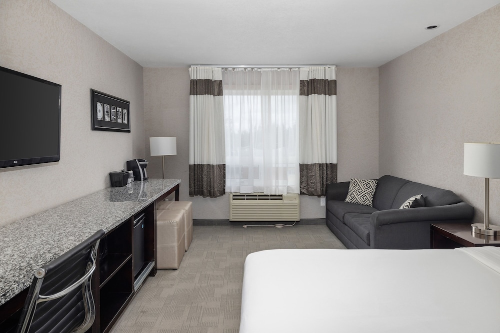 Home Inn Suites Yorkton 38/65