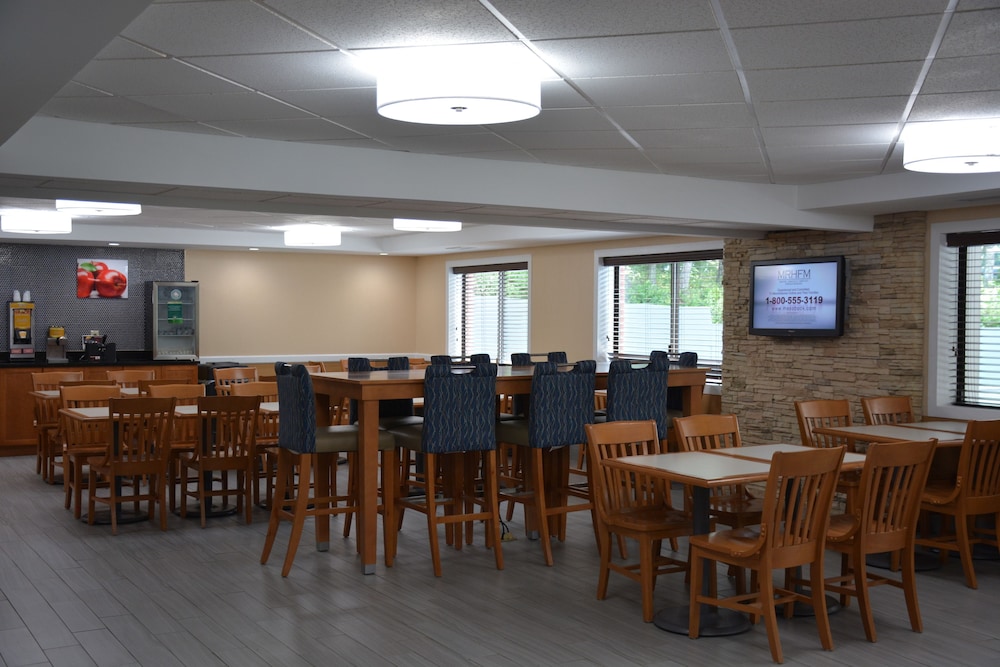 Best Western Cape Cod Hotel 54/69
