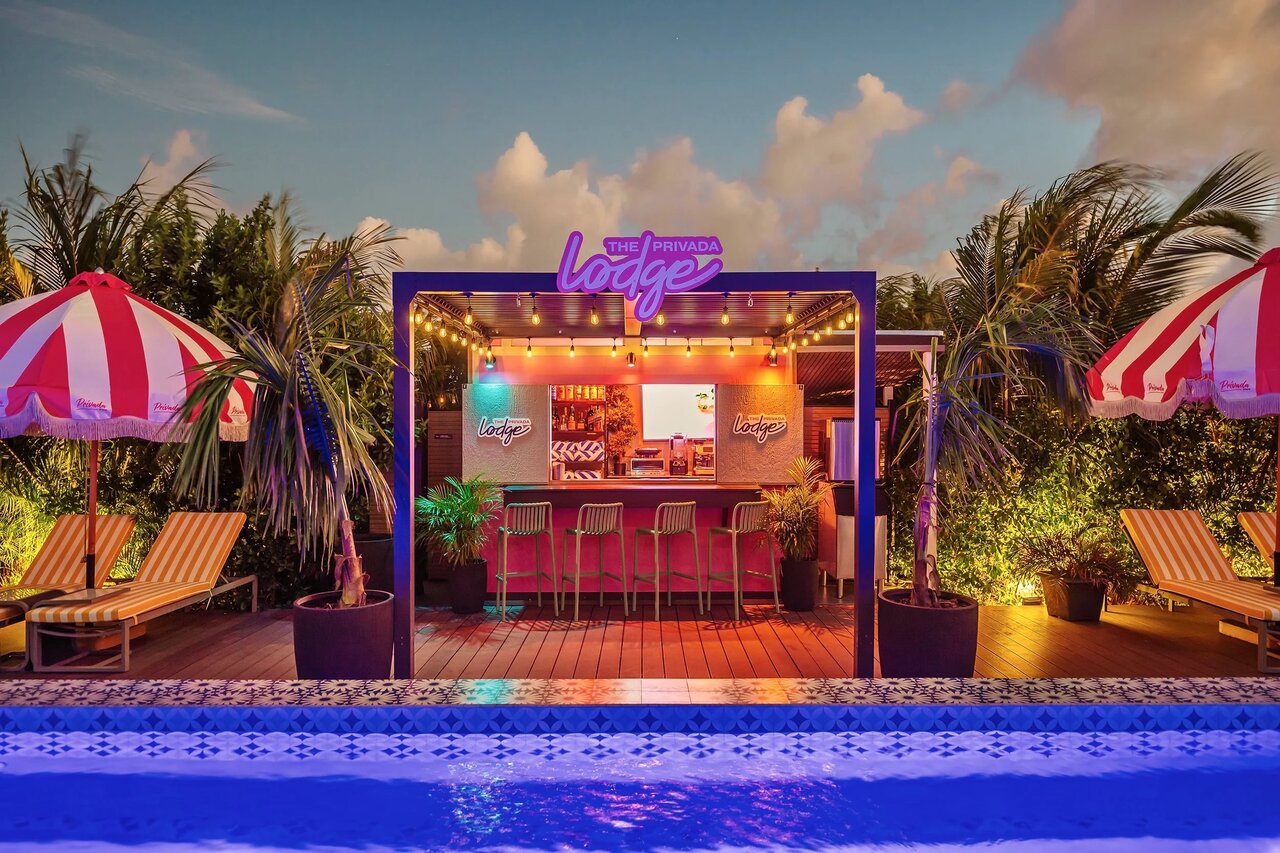 Privada Stays Eagle - Private Pools & Adults 21/25
