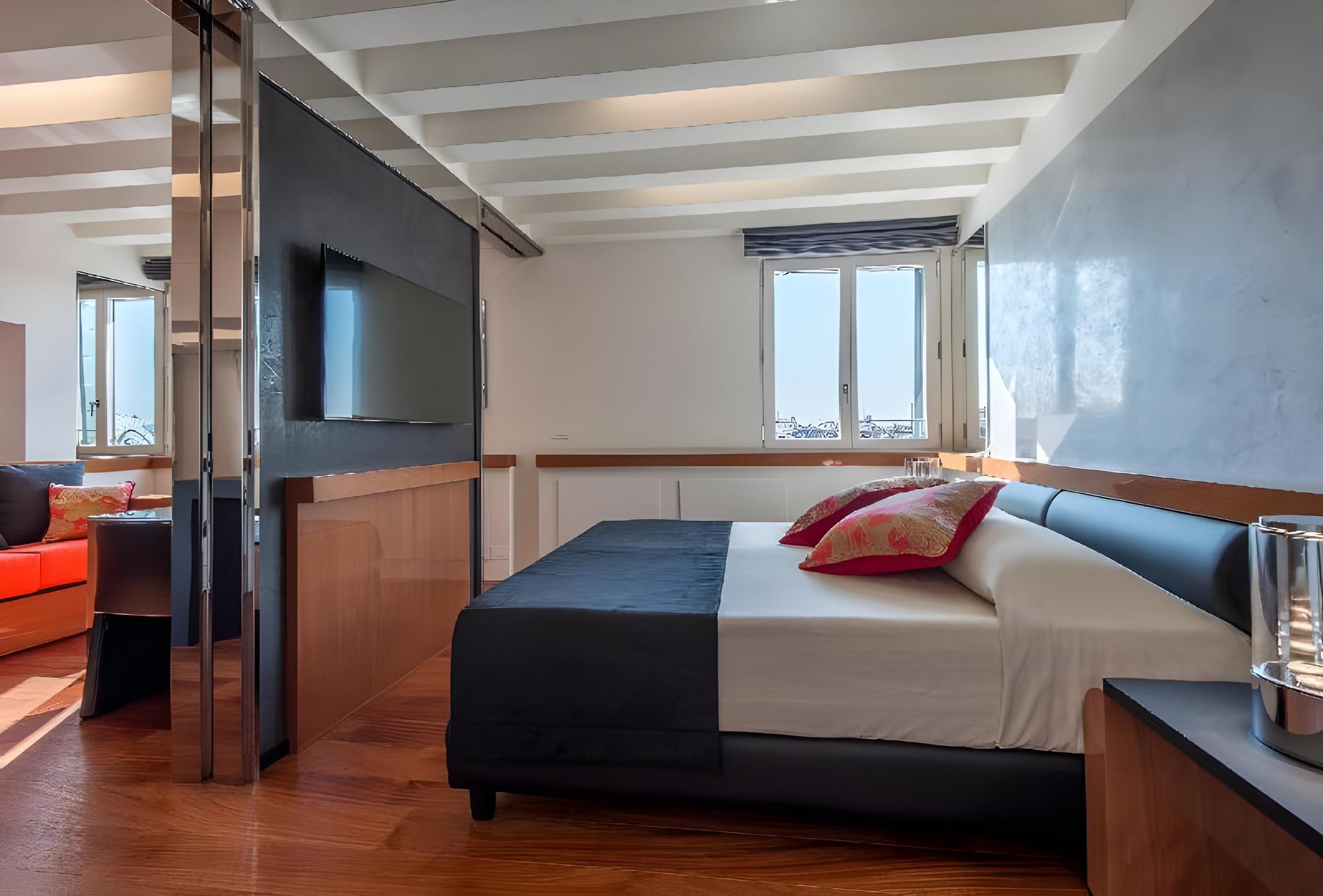 Deluxe, Apartment
