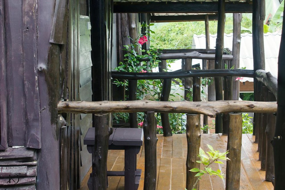 Leaf House Bungalow - Hostel 24/50