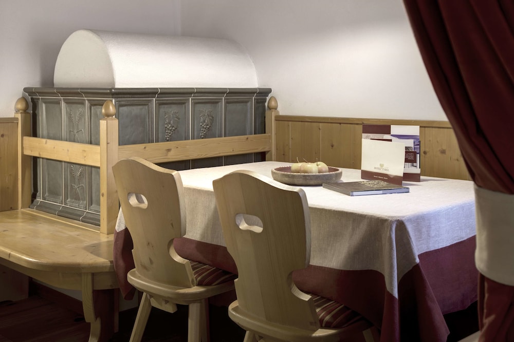 Hotel Tyrol 58/66
