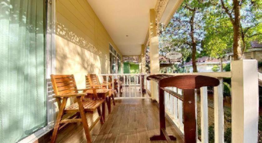 Ruen Maihom Riverside Cottage 33/63