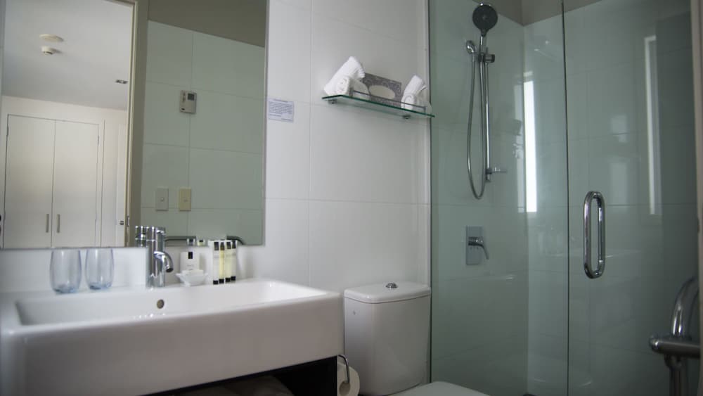 The Waterfront Suites Heritage Collection 47/50