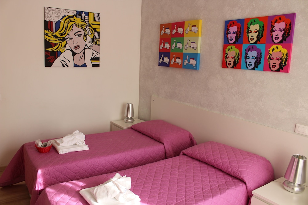 Damiani Sister Guest House 27/50