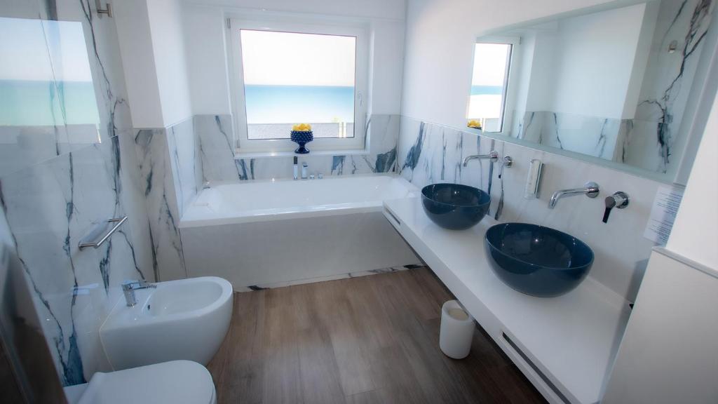 جناح جونيور بإطلالة على البحر، Rodi Resort 3/4