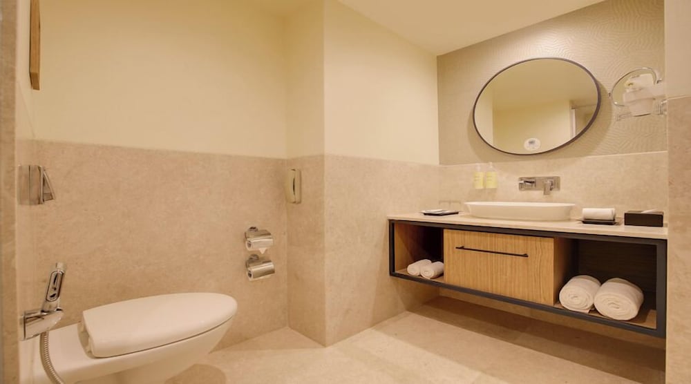 Lemon Tree Hotel Chinchwad Pune 50/56