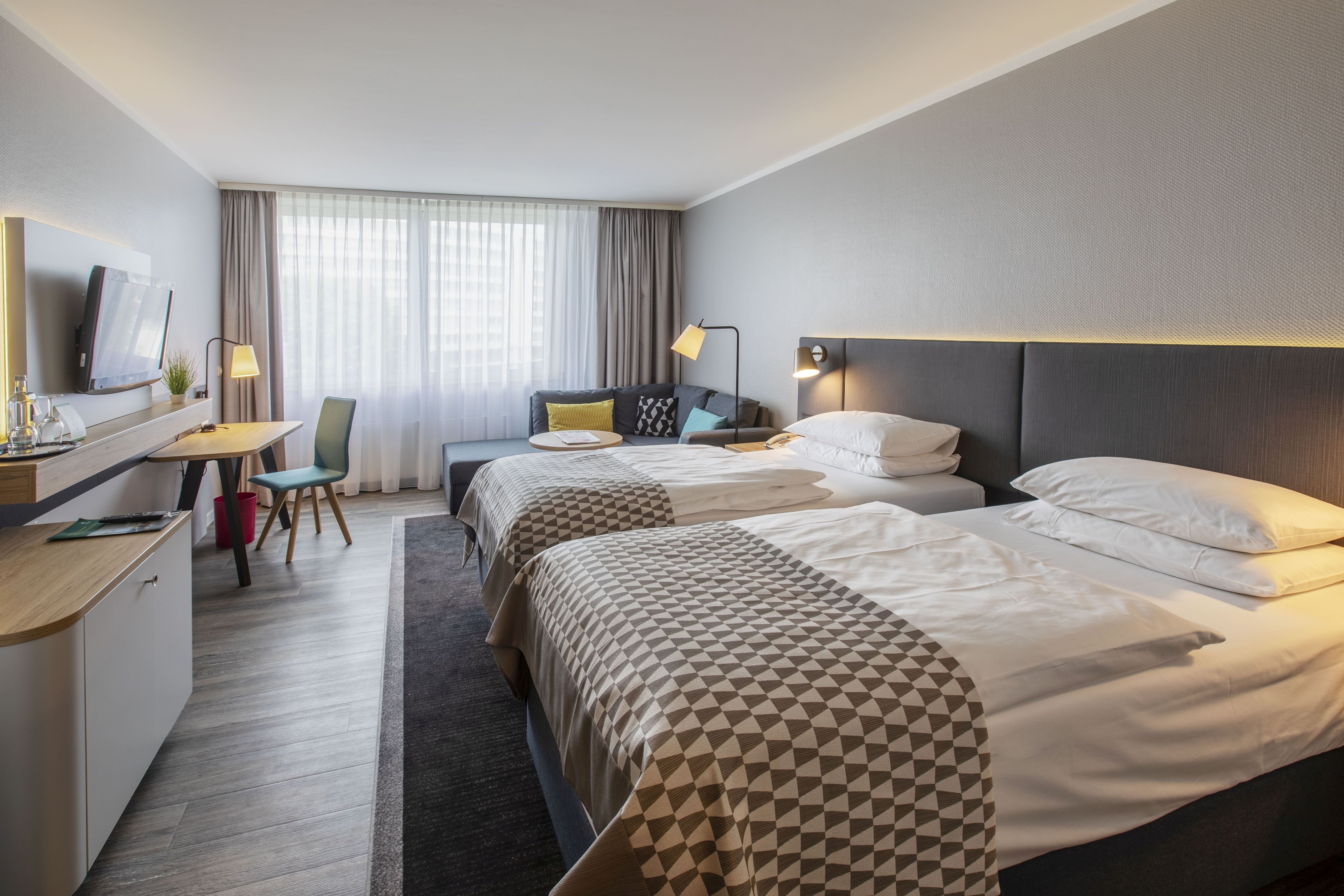 Room, Twin Beds