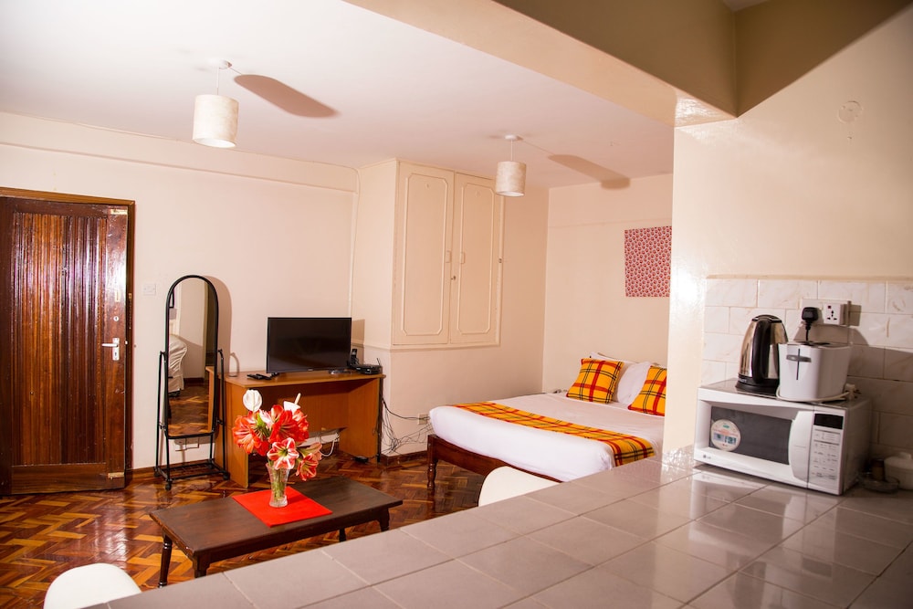 Njema Court Apartments 34/50