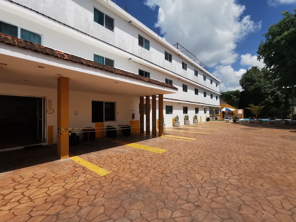 Las Dalias Inn 3/60