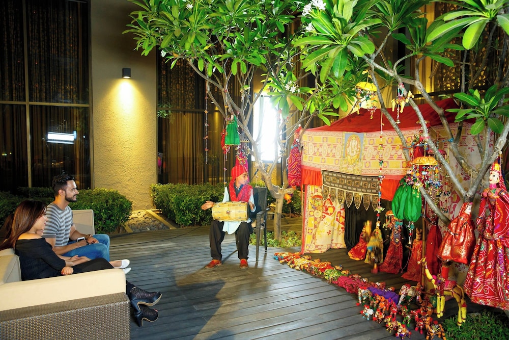 Courtyard By Marriott Agra 70/72