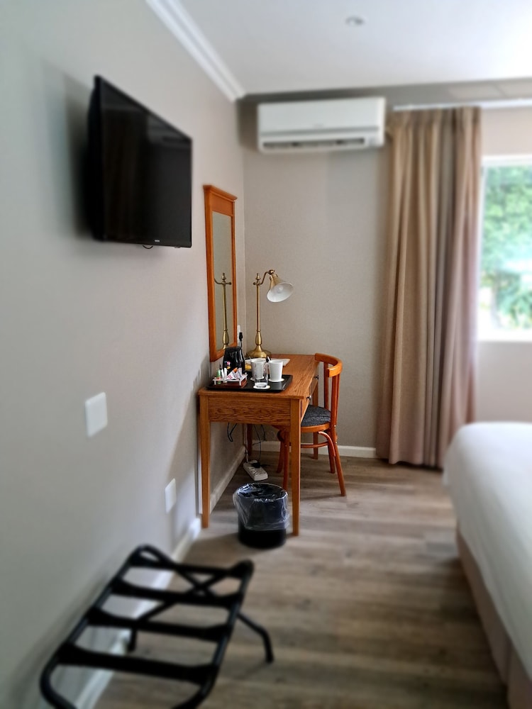 Premier Express Inn George 43/52
