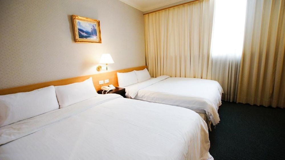 Cambridge Yang Kang Hotel 12/40