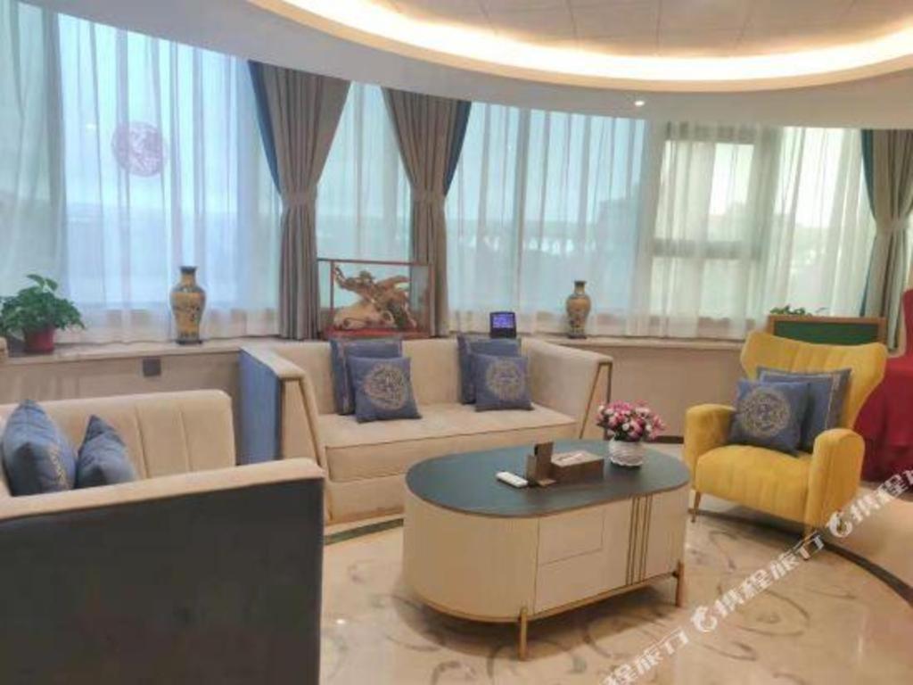 Sanya International 45/64