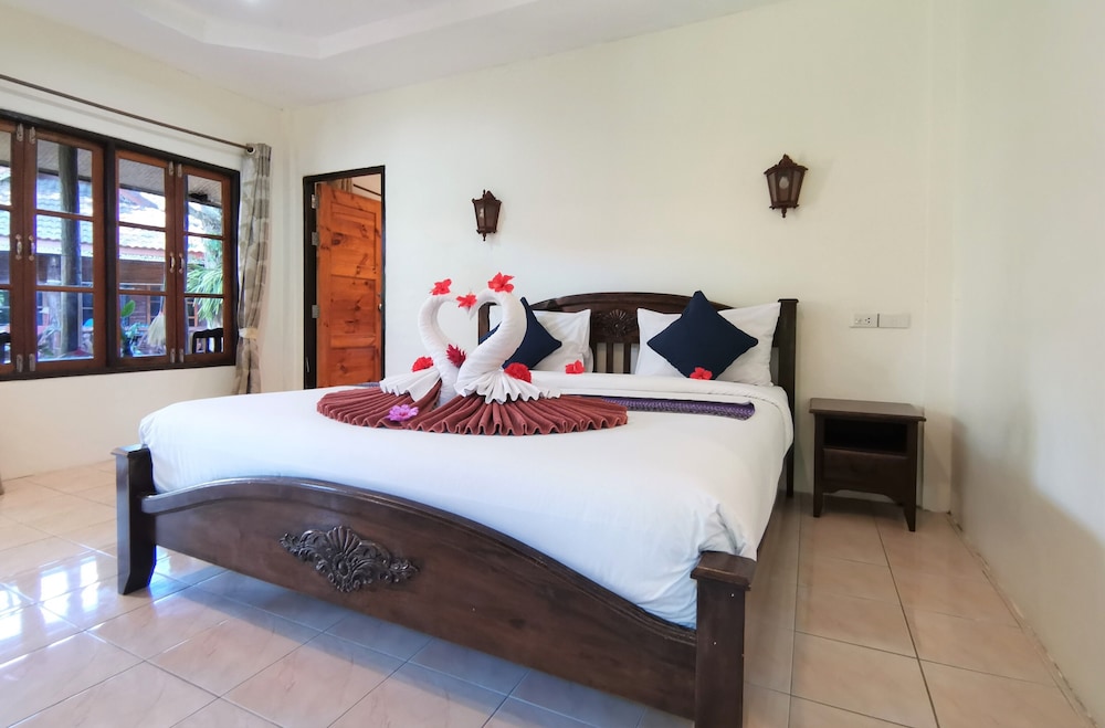 Lanta White Rock Resort Koh 34/69