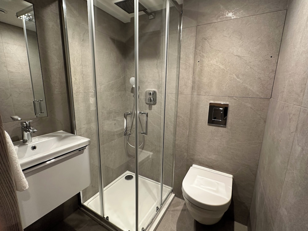 Mabledon Court 25/28