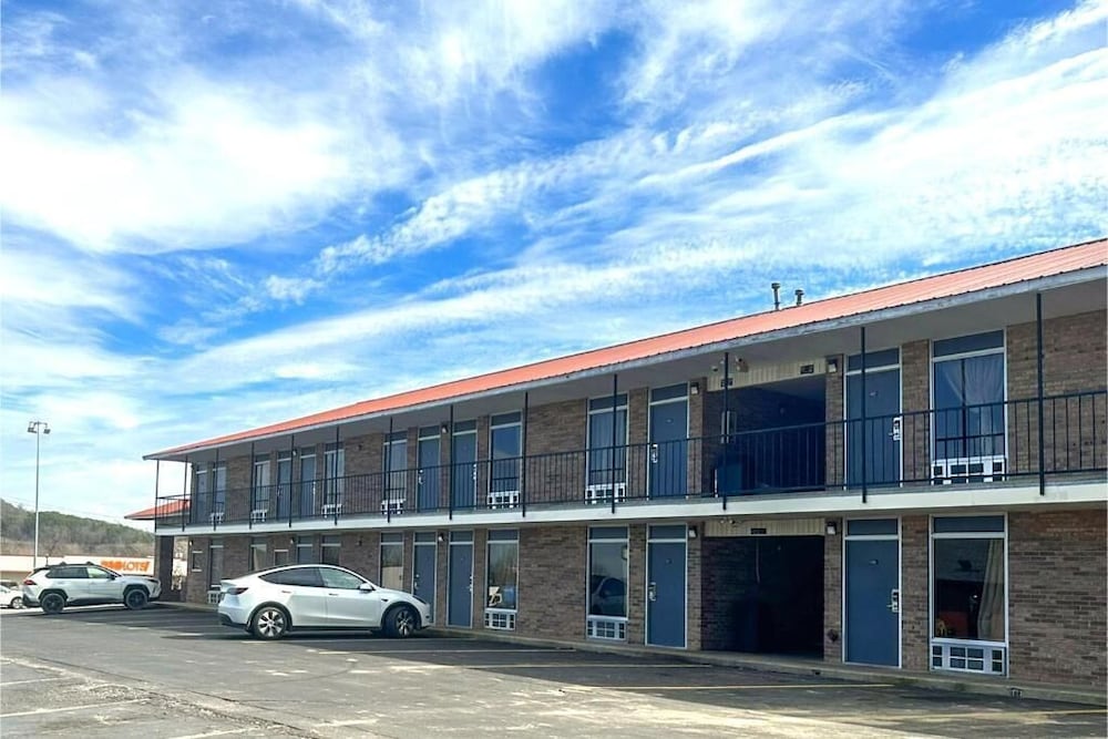 Regal Inn Guntersville Hwy 431 1/50