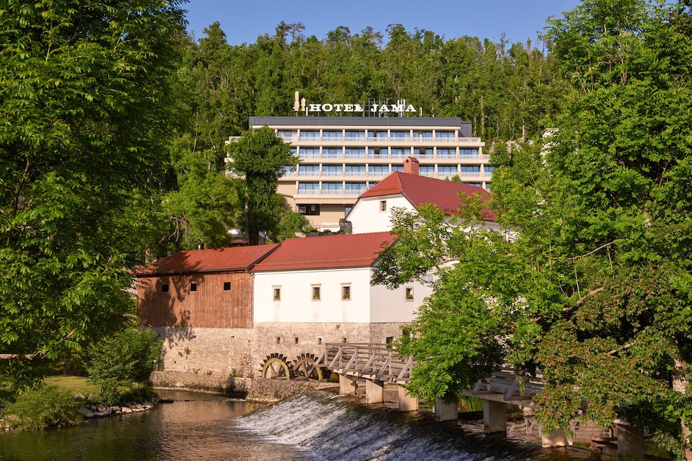 Hotel Jama 42/50