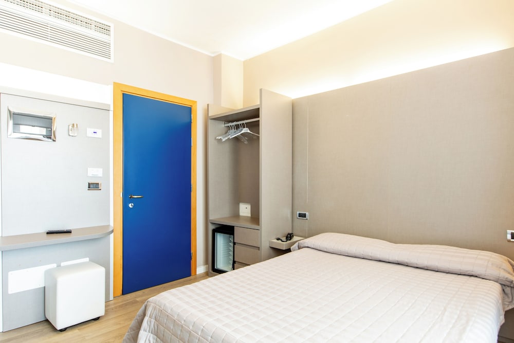 ECONOMY, DOUBLE BED