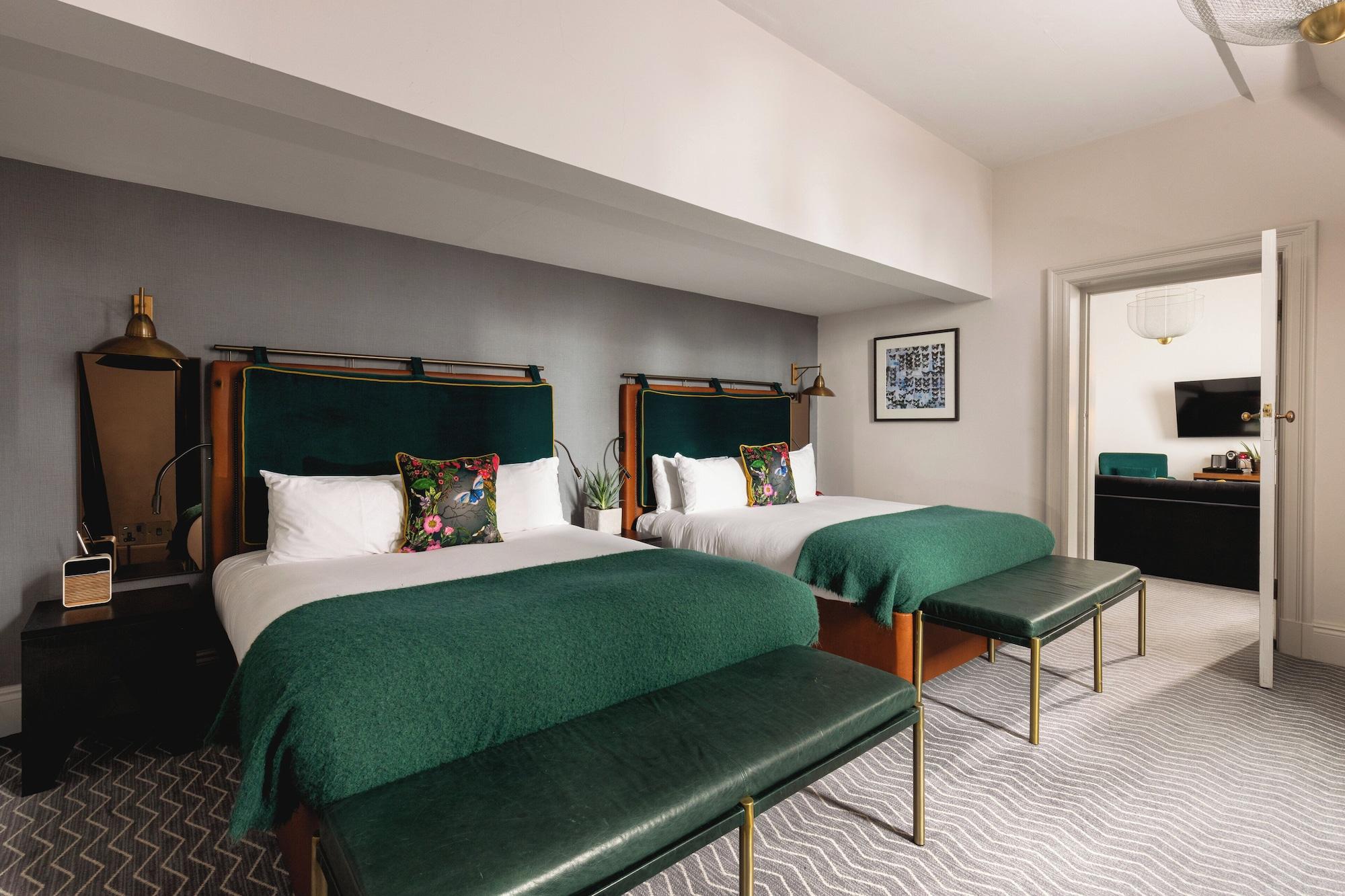 Suite, Multiple Beds