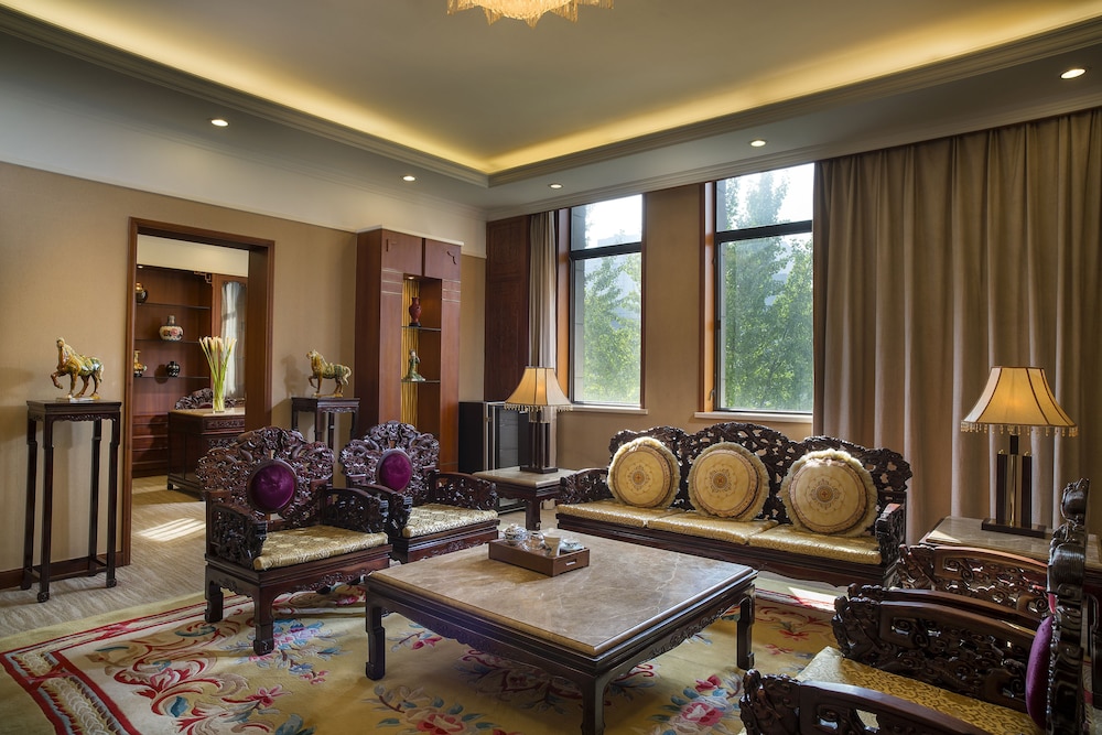 Grand Mercure On Renmin Square 37/64