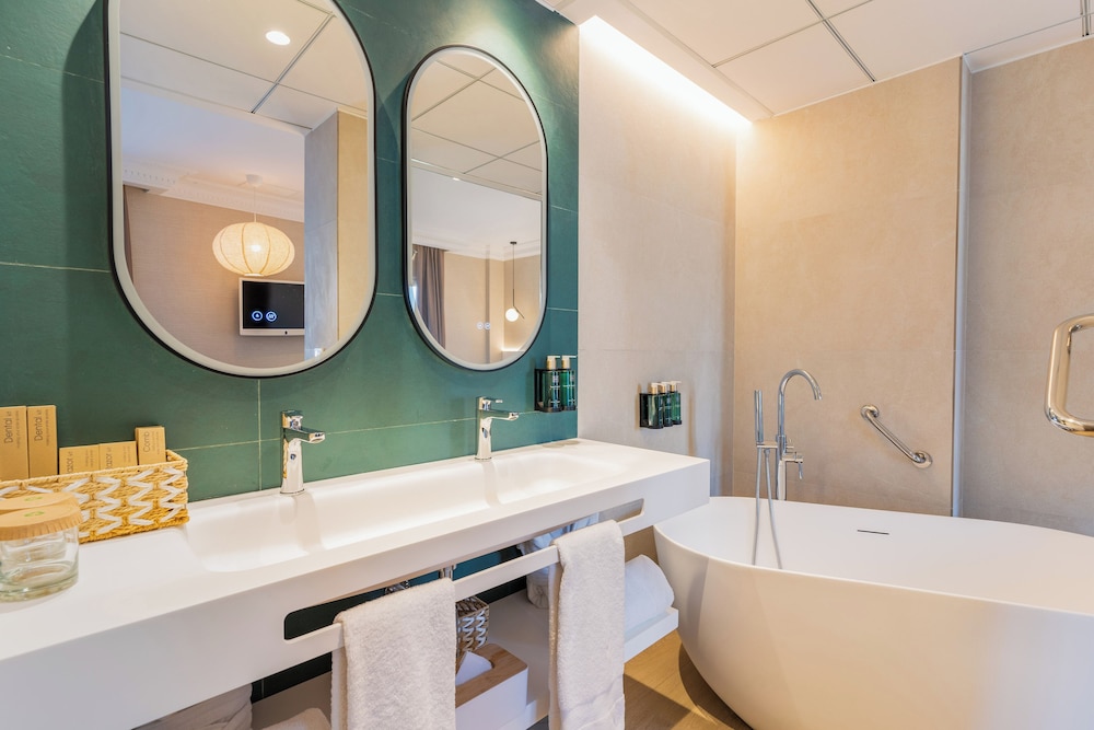 Melia Plaza Valencia Hotel 48/50
