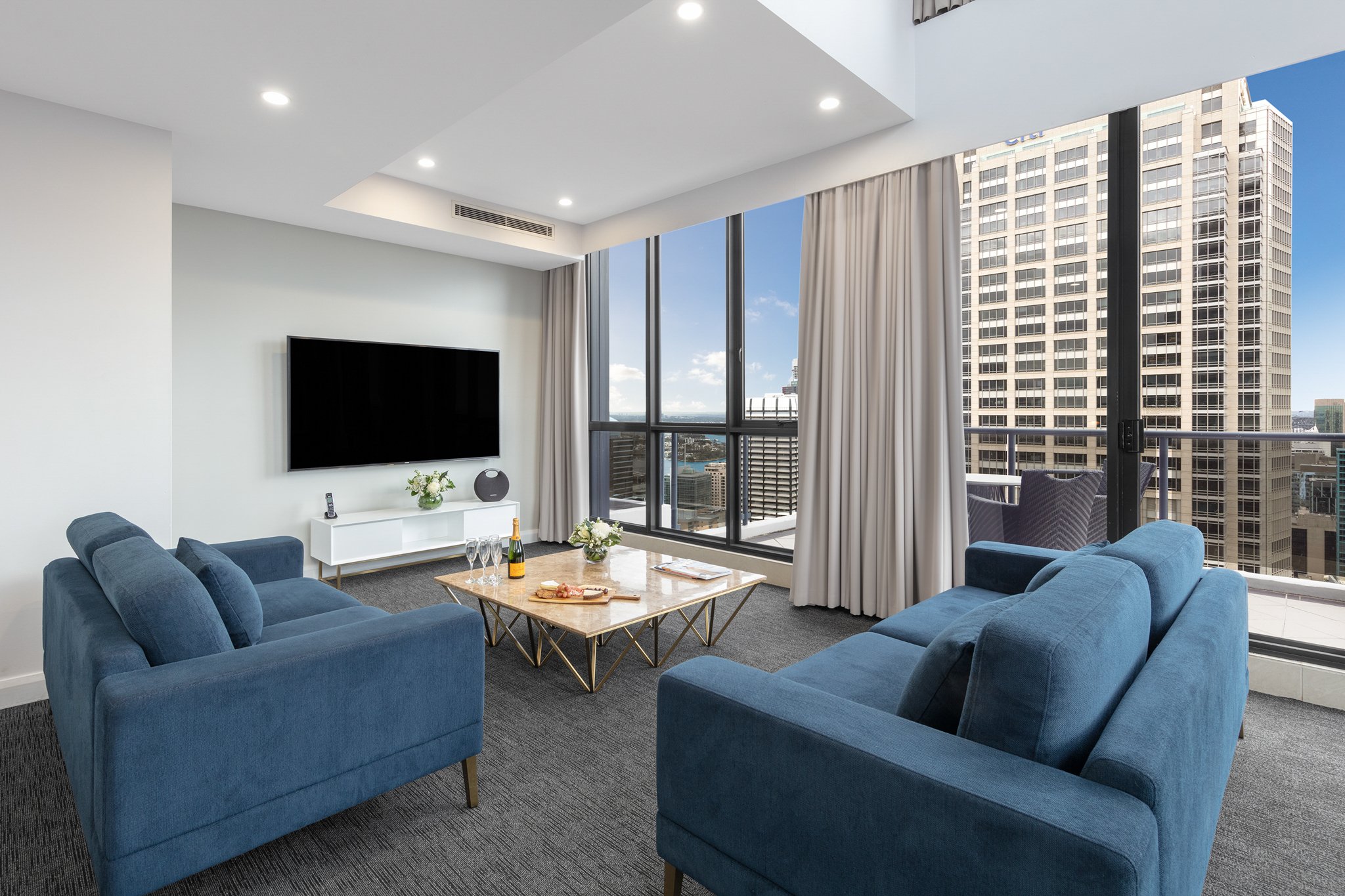 Meriton Suites Pitt Street 43/65