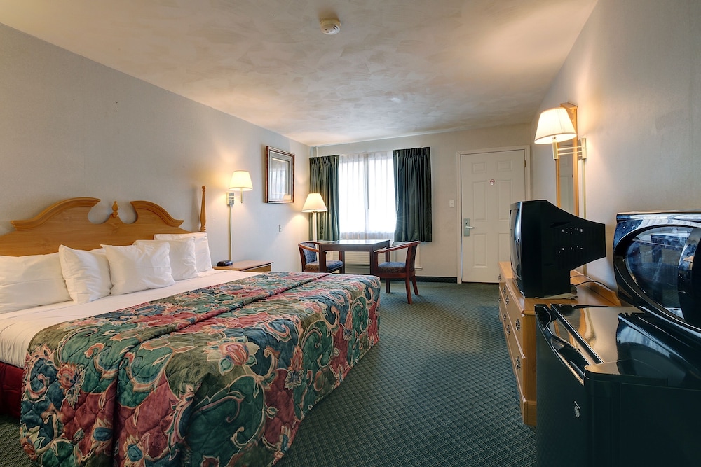 Americas Best Value Inn Uvalde 15/31