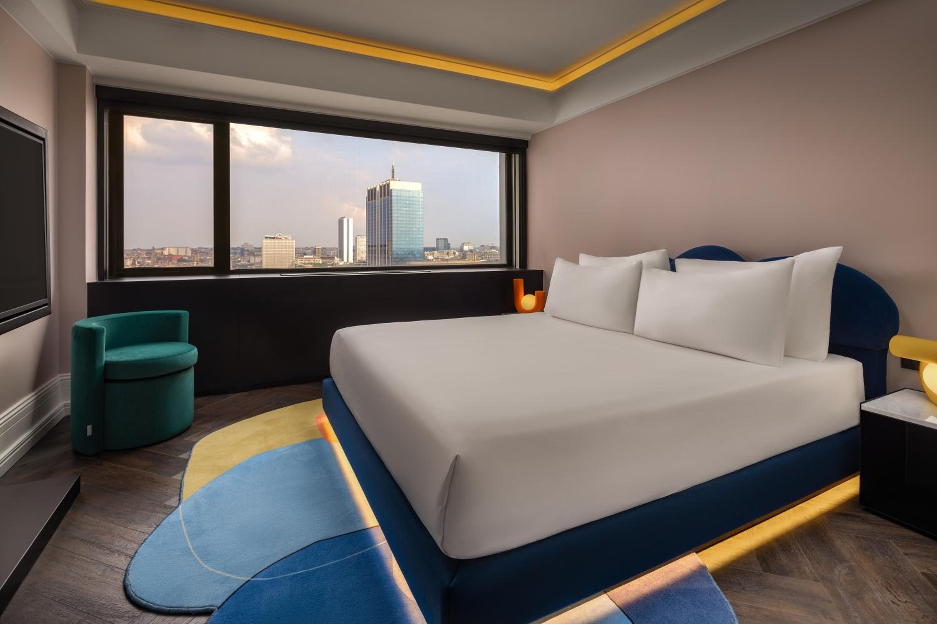 1 Bedroom, Fab, Suite, King Bed, Sofa