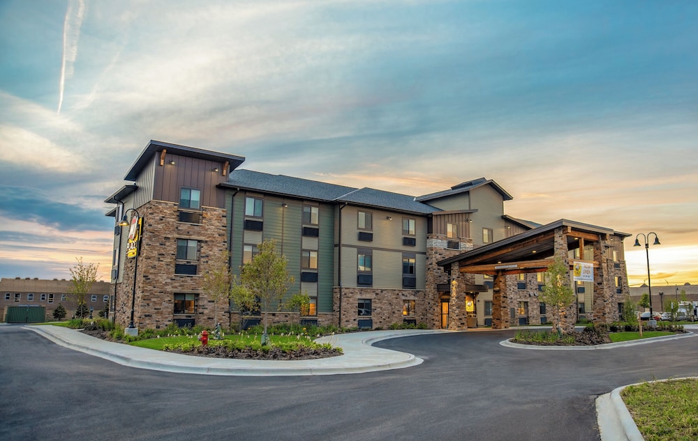 My Place Hotels-Chicago West/North Aurora, IL 4/44