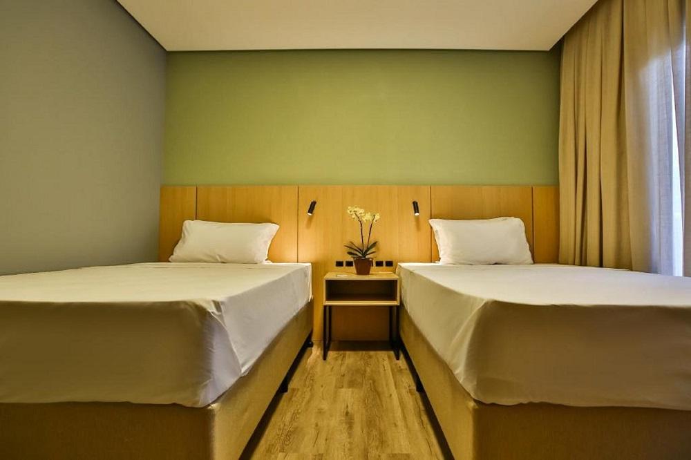 Master, Double Bed, Lake View