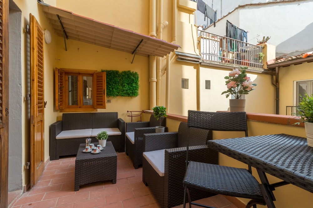 Wine Apartments Florence Sangiovese 24/40
