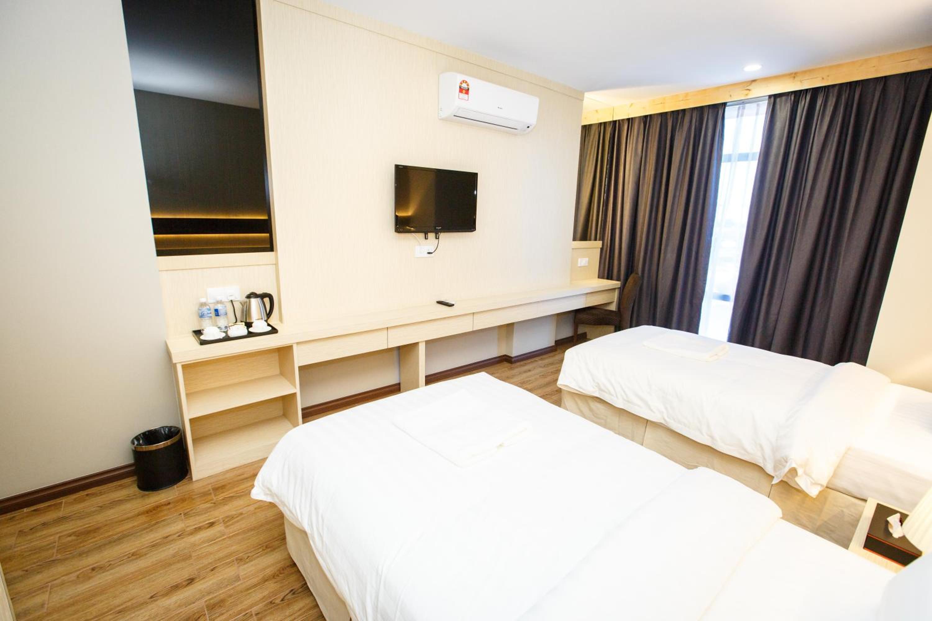 Lintas Platinum Hotel 15/59
