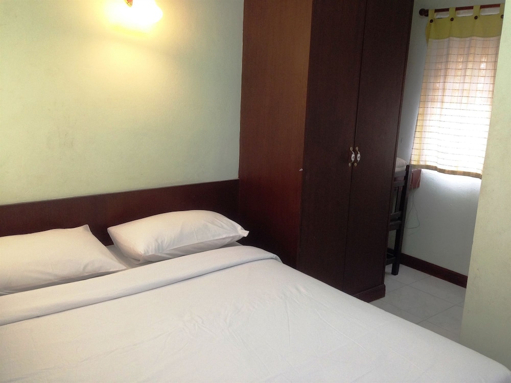 Amarin Inn 19/45