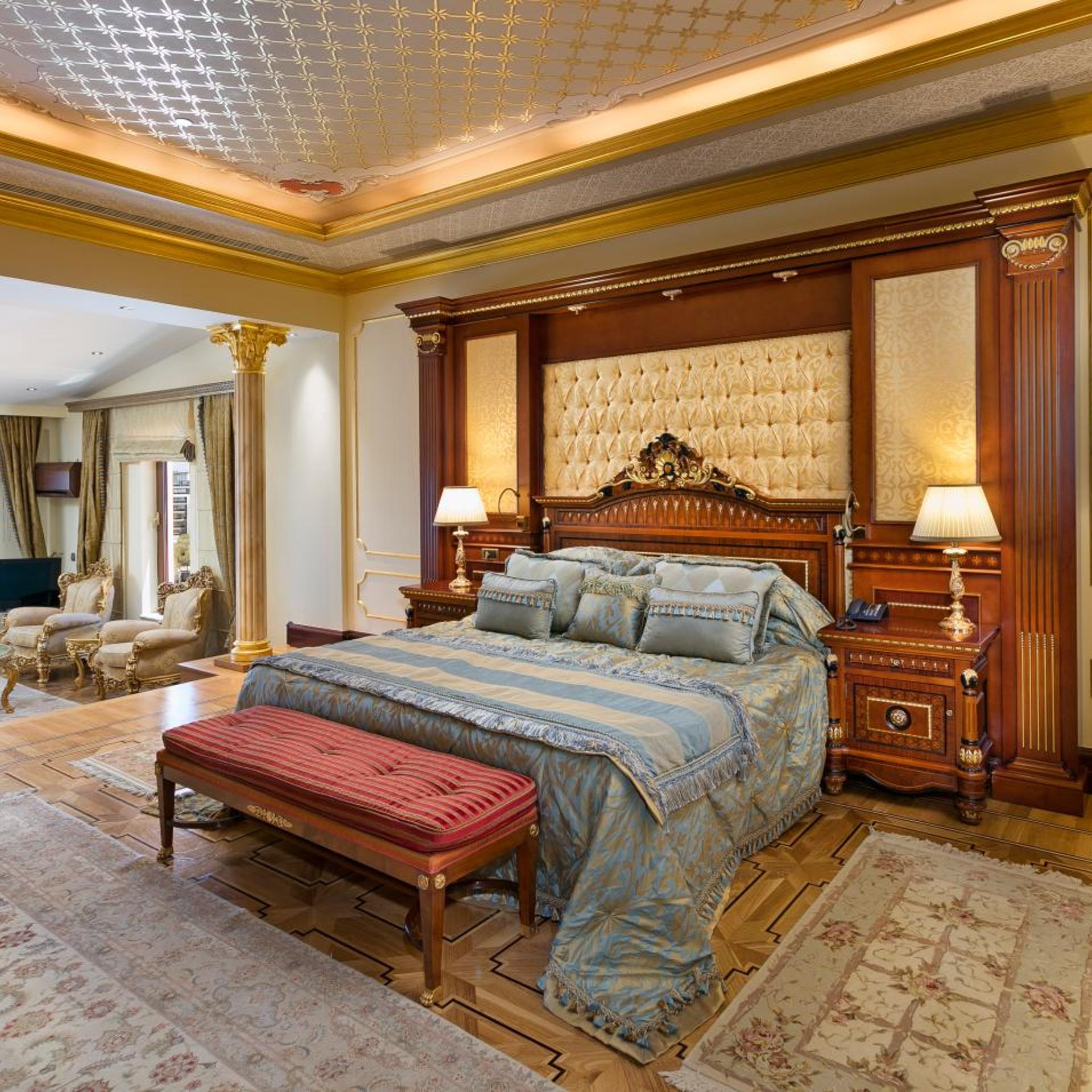 KING SUITE