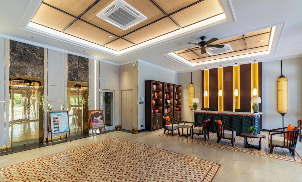 Royal Riverside Hoi An Hotel 53/75
