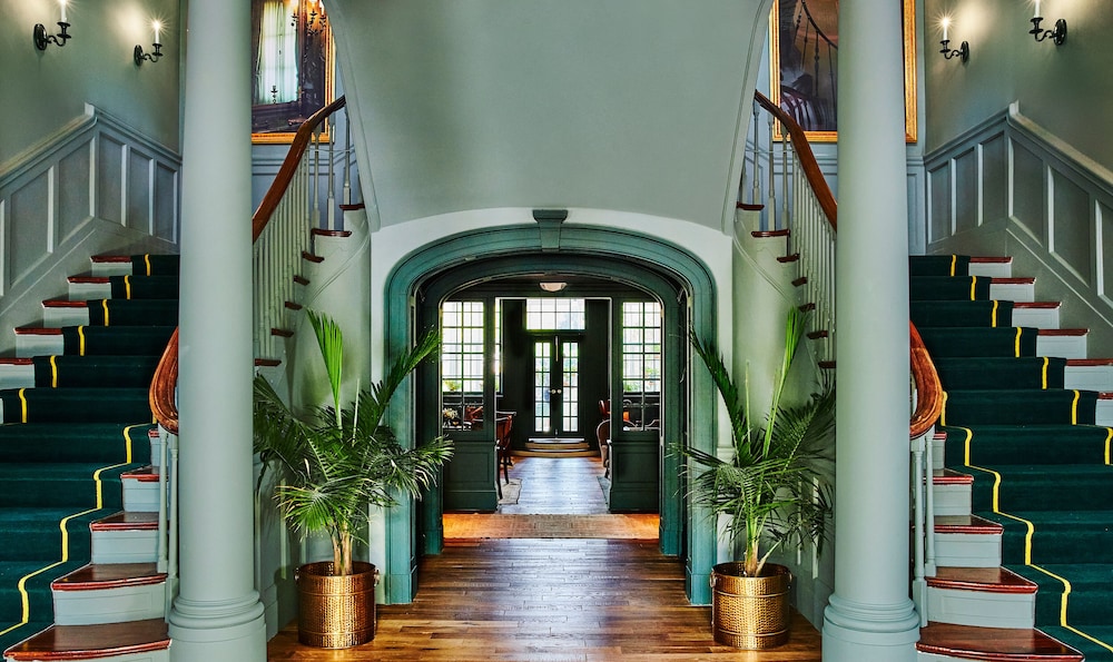 The Vanderbilt, Auberge Resorts Collection 37/40