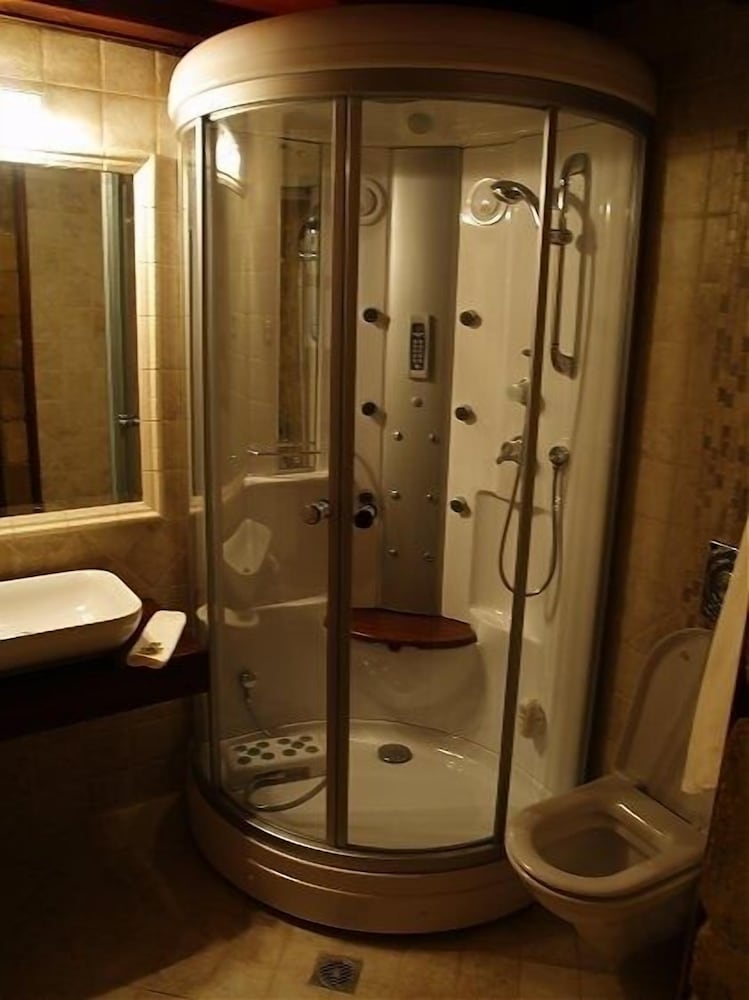 EXECUTIVE, SUITE