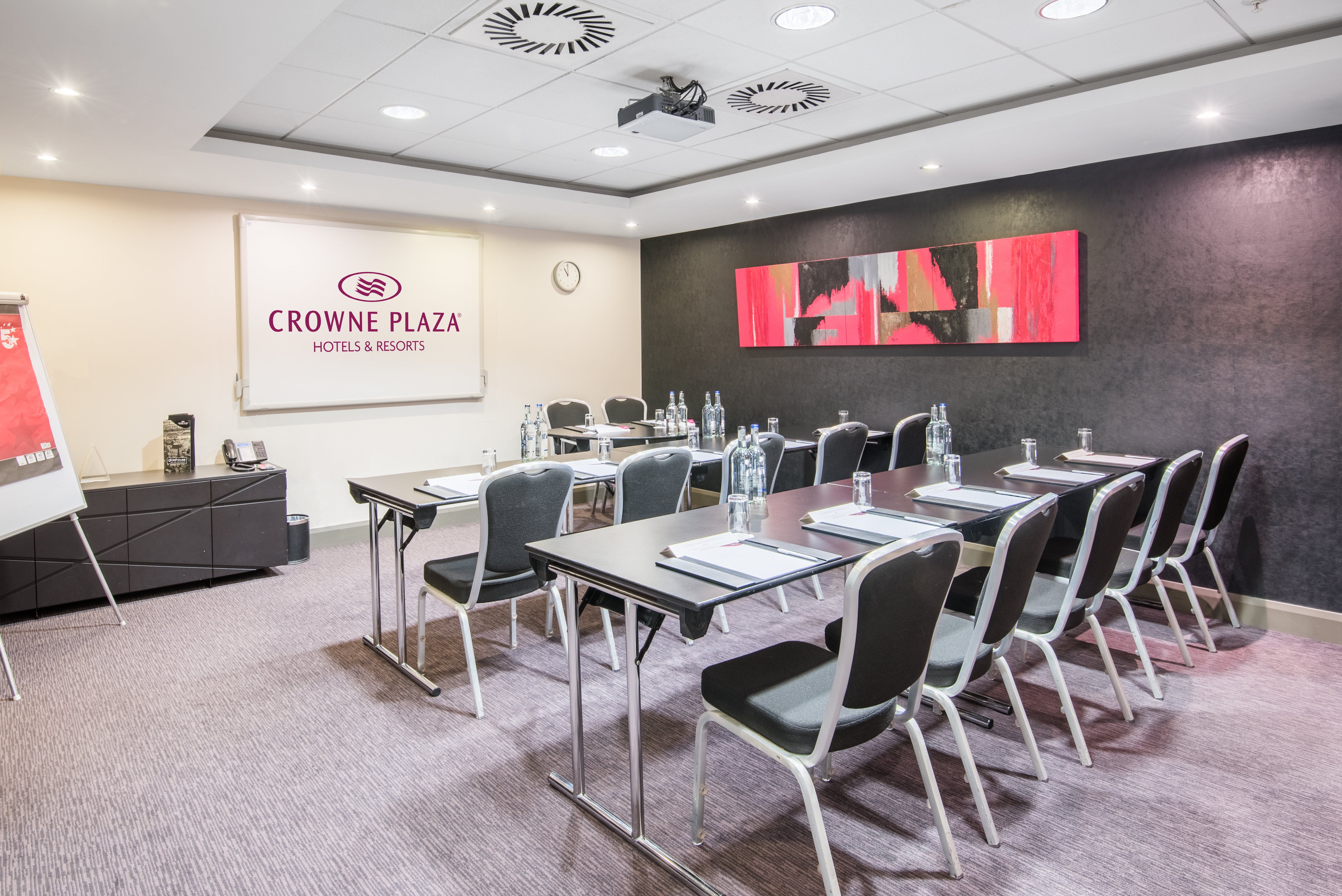 Crowne Plaza Manchester City Centre, an IHG Hotel 68/78
